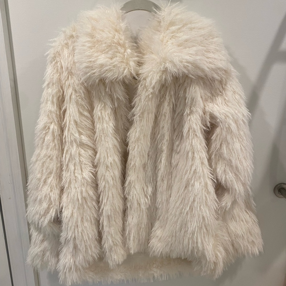 Joyfolie Plush Teddy Jacket - Cream